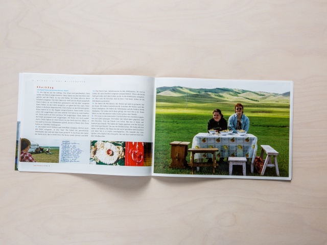 aufgeschlagenes Heft